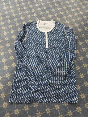 Roller Rabbit Blue and White Skull-Print Button Front Top